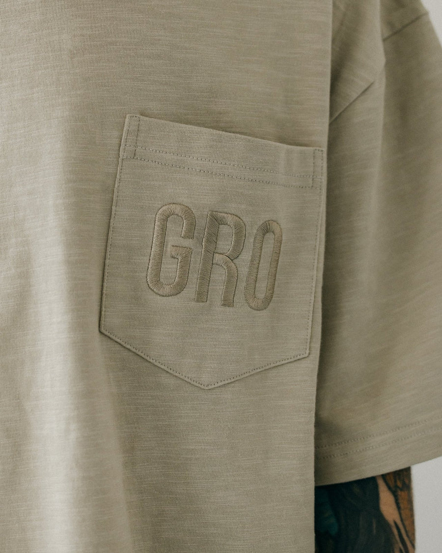 GROCERY TEE-078 EMBROIDERY LOGO POCKET TEE/ DUSTY GREEN